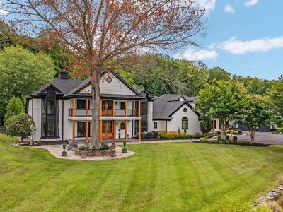 19427 Rolling Hills Dr