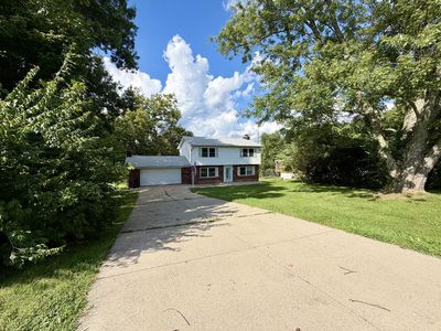 2016 Mapletree Ln