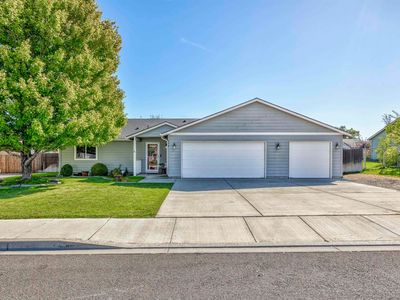 590 Tanglewood Dr