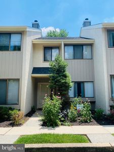 Property at 44 Landmark Dr, Malvern, PA