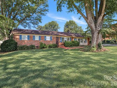 1609 Museum Rd