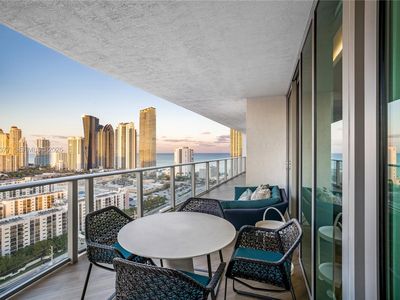 330 Sunny Isles Blvd #5-2403