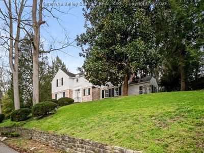 606 Briarwood Rd
