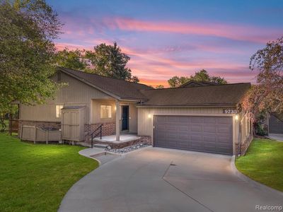 9735 Hawthorne Glen Dr