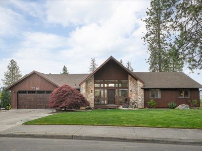 7710 E Columbia Dr