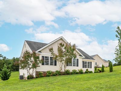 1572 Village Ct