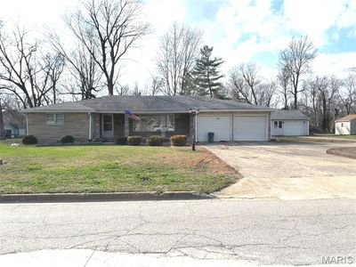 331 N Illinois Ave