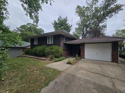 10 Westwood Dr