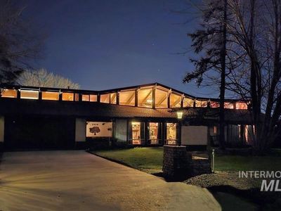 2424 Sunset View Ct