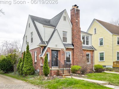 831 W Breckenridge St
