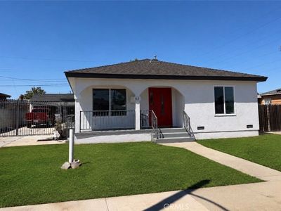 637 E 121st Pl
