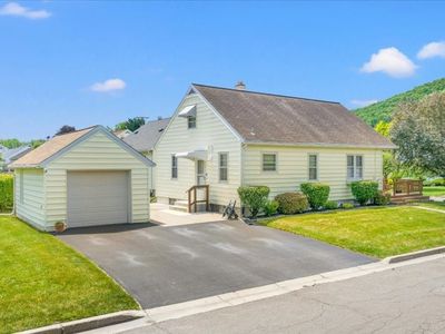 Property at 814 Morlando Dr, Endicott, NY