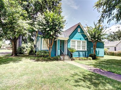 200 Stephens Ave