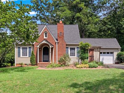 2117 N Peace Haven Rd