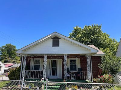 301 Bailey St