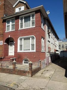 135 E 92nd St