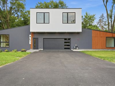 671 W Lake Cook Rd