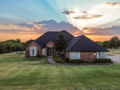 1329 S Southersby Dr