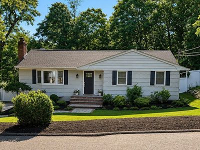 Property at 15 Harvard Rd, Shoreham, NY