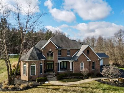 3935 Kings Pointe Dr