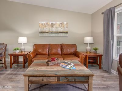 2743 Colonial Dr #212