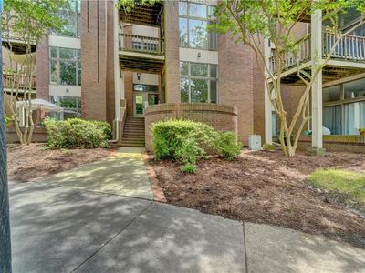 696 Mowbray Arch APT 320