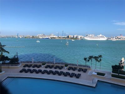 848 Brickell Key Dr APT 1005