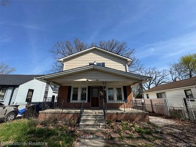 256 W Chicago Ave