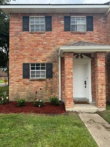 33 Brandon Hall Dr APT A