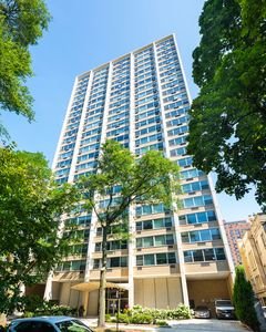 336 W Wellington Ave APT 2501