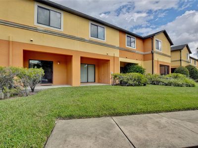 1341 Windsor Lake Cir