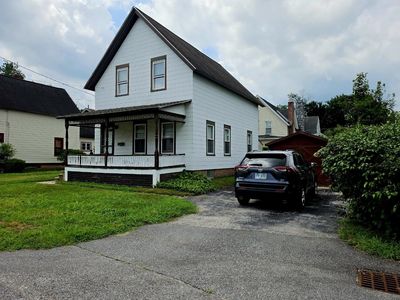 16 Dakin Street