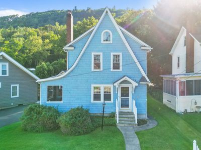 27 Rosedale Dr