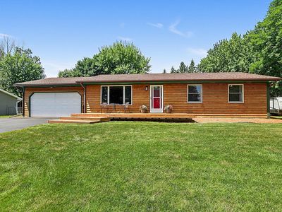 3631 Hillview Ln