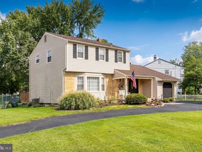 323 Windsor Dr
