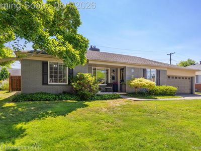 Property at 1477 Dorthen St, Grosse Pointe Woods, MI