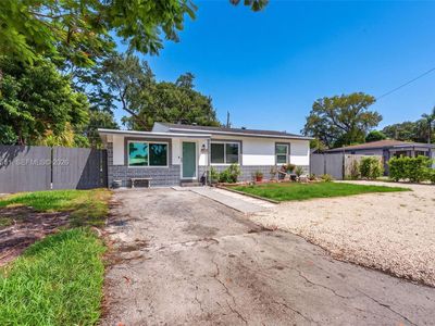1541 SW 32nd Ct