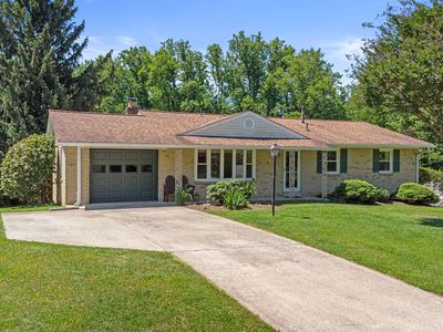 9008 Edgewood Dr