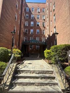 2105 Wallace Ave APT 2D