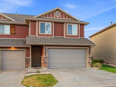 1862 E Whitetail Way
