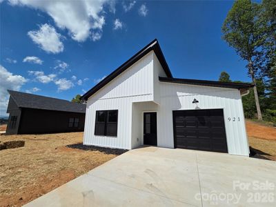 921 Overlook Dr SW #5