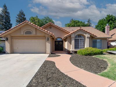 4932 W Leighson Avenue