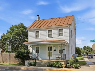 313 E Main St