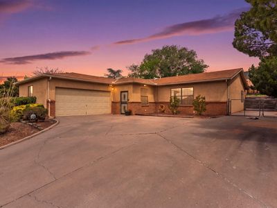 1132 Hupmobile Dr NE