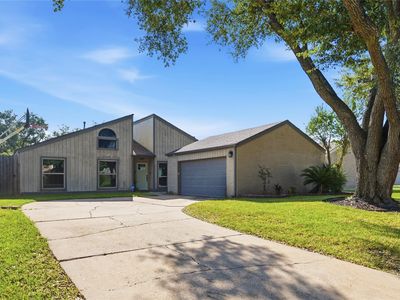 2211 Kinbrook Dr