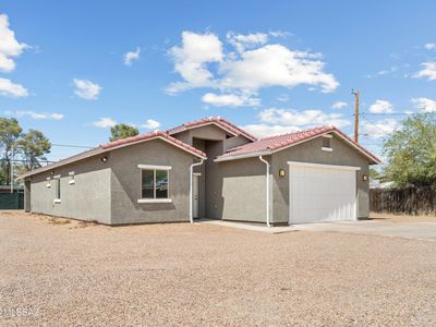 1941 E Greenlee Rd