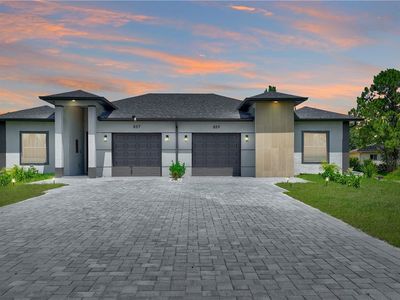 859 Eisenhower Blvd