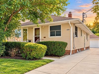 Property at 6009 Biddulph Rd, Brooklyn, OH