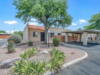 923 S Pantano Pkwy