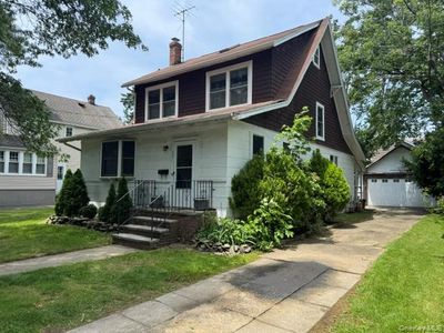 35 Fairview Avenue